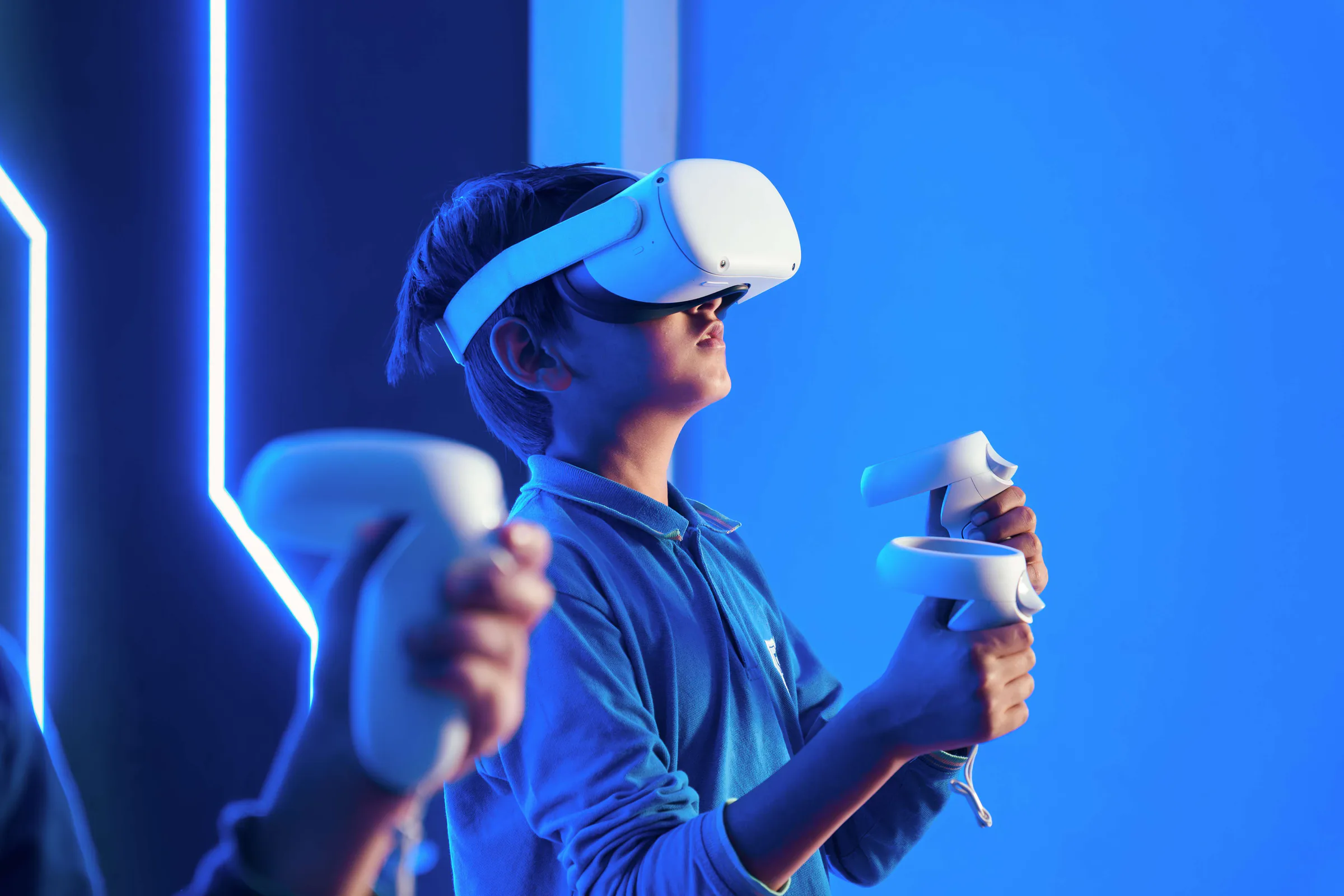 A CSI pupil exploring an immersive learning experience through virtual reality